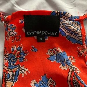 Size S tank top may be a crop top